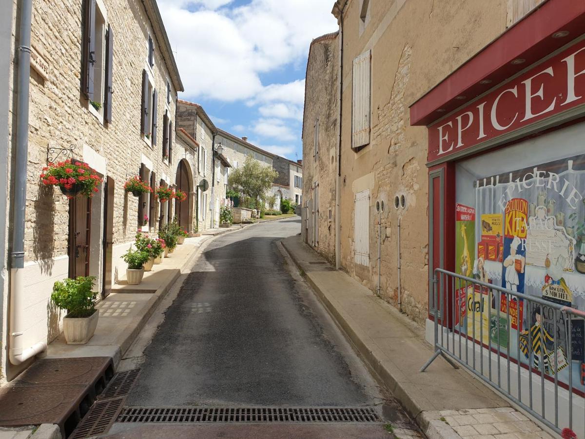 Tusson, Charente - Bed&Breakfast - Large King Room Exterior foto